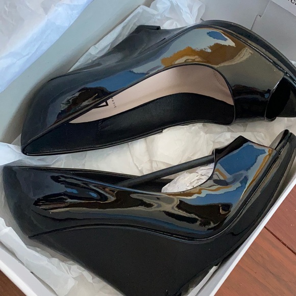 Black Pump heels, brand new - Picture 3 of 5